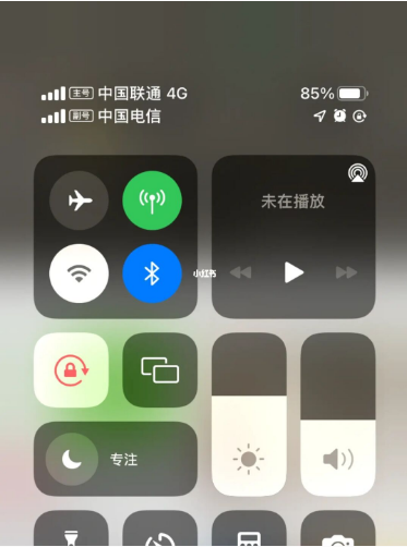 三明苹果手机维修分享iPhone双卡信号解决办法 